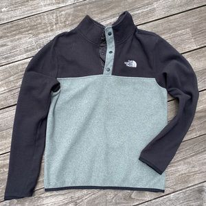 The North Face youth large black and grey pullover